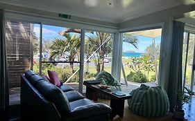 Arthouse Beachfront Accommodation